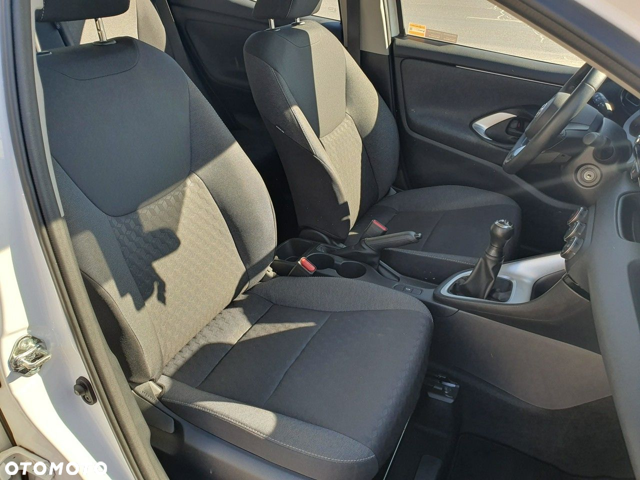 Toyota Yaris - 16