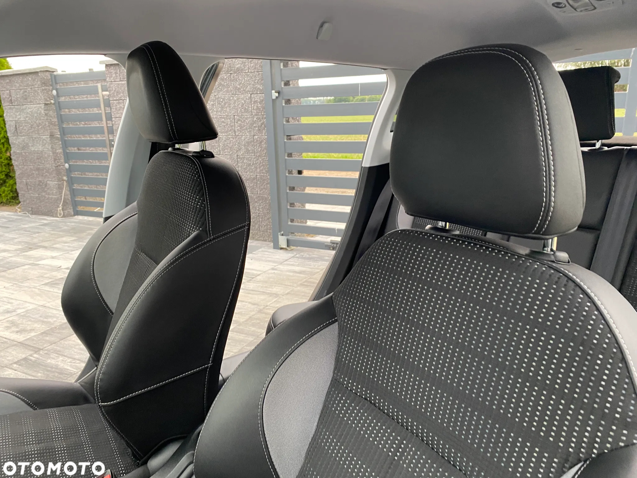 Peugeot 2008 1.2 Pure Tech Allure S&S - 30