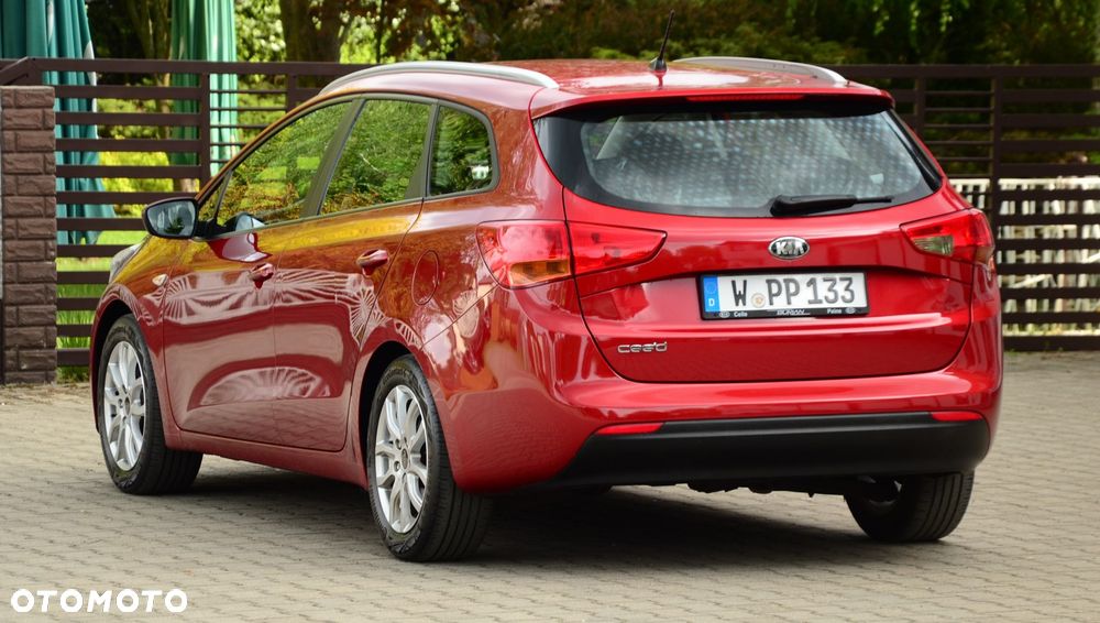 Kia Ceed - 16