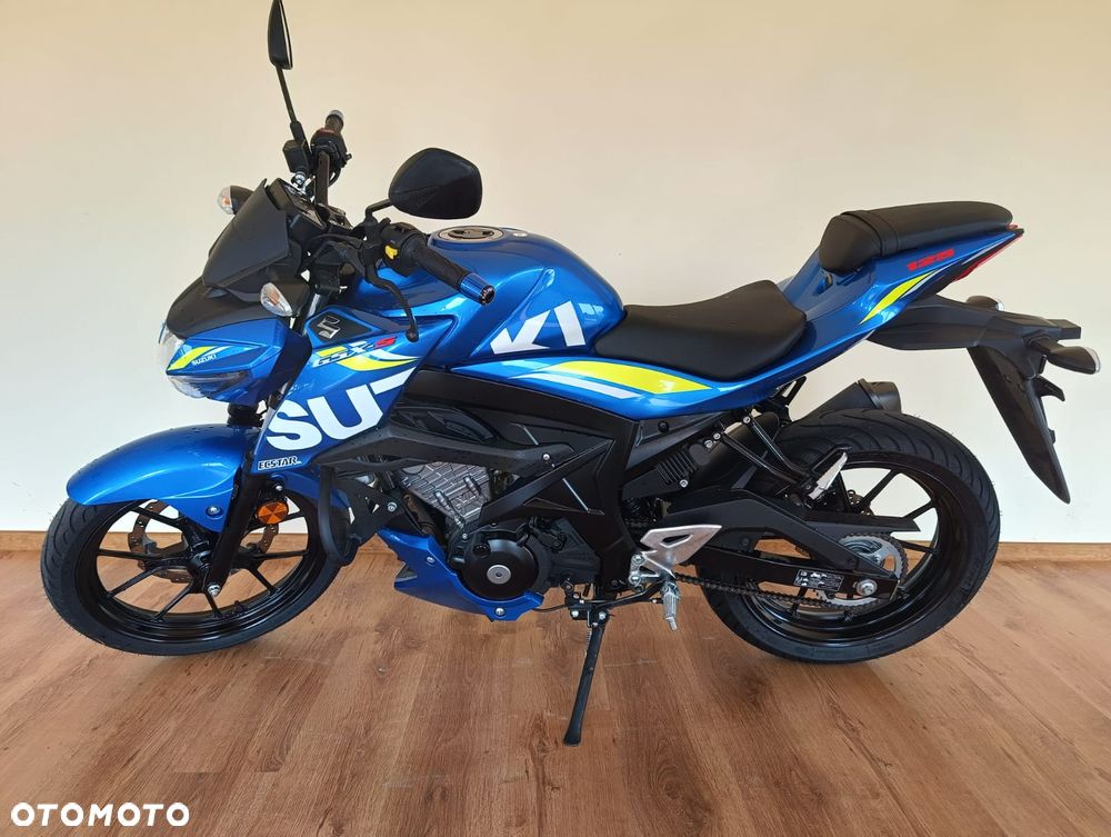 Suzuki GSX - 2