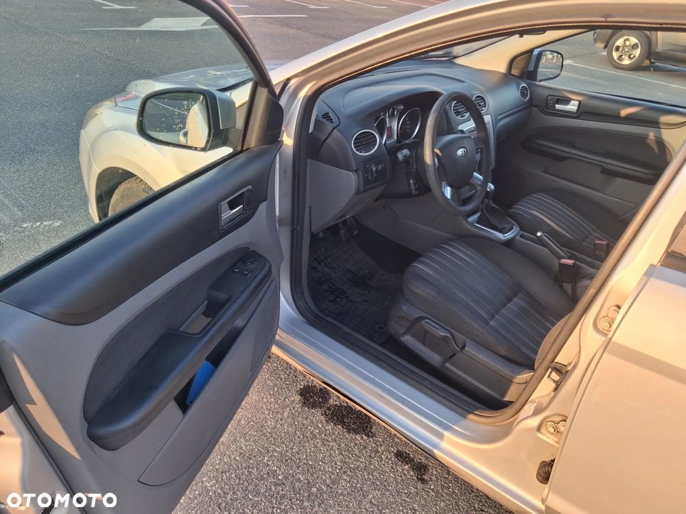 Ford Focus 1.6 TDCi Ambiente - 9