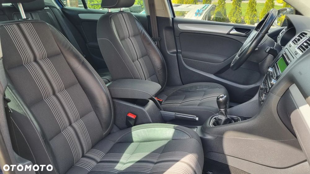 Volkswagen Golf 1.2 TSI BlueMotion Technology MATCH - 24
