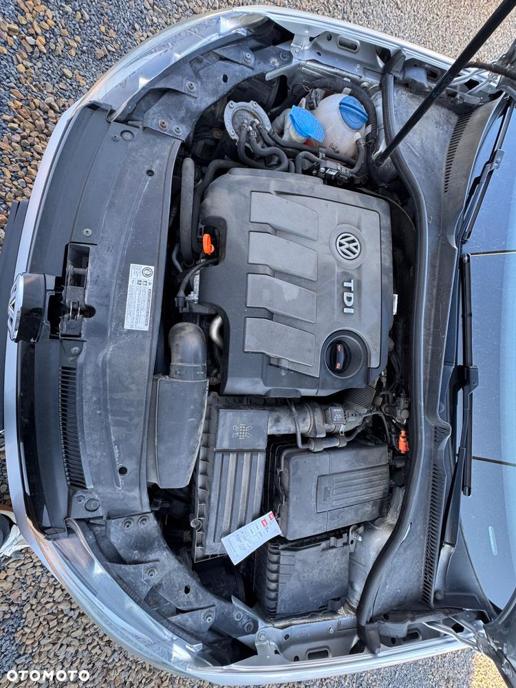Volkswagen Golf 1.6 TDI DPF BlueMotion Technology MATCH - 9