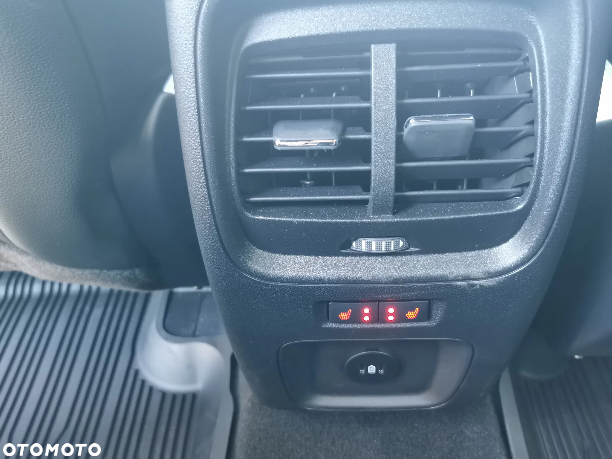 Ford Kuga - 14