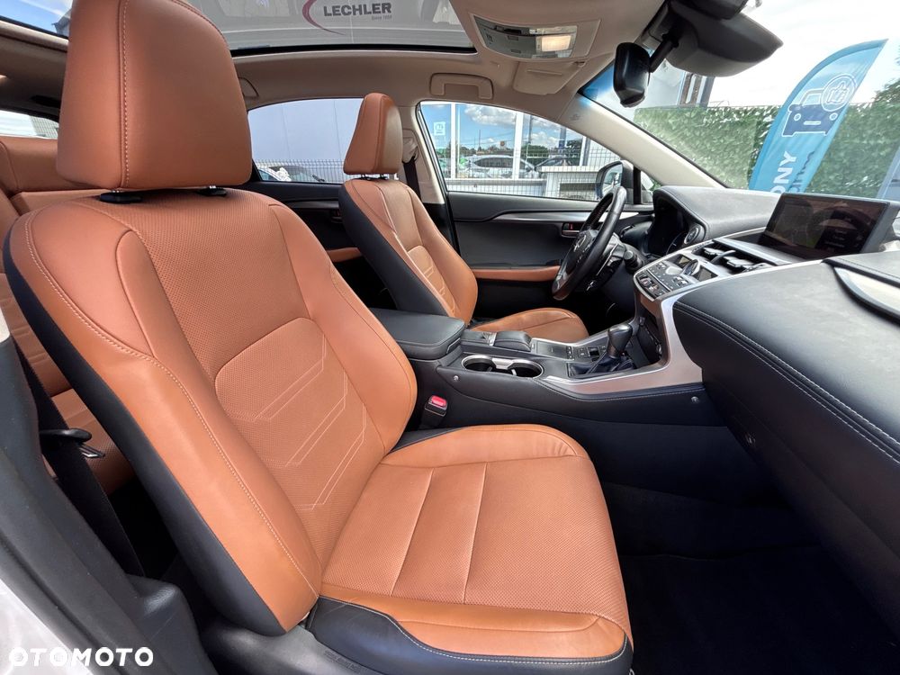 Lexus NX 300h E-FOUR Executive Line - 26