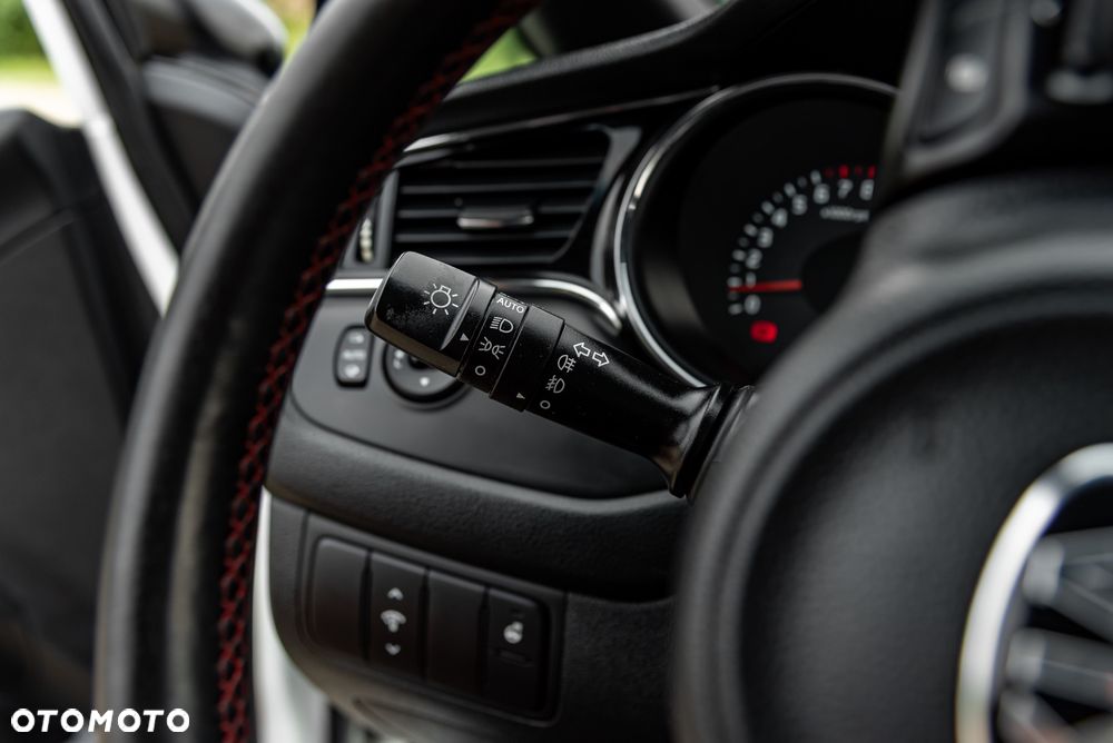 Kia Ceed 1.6 T-GDI GT - 31