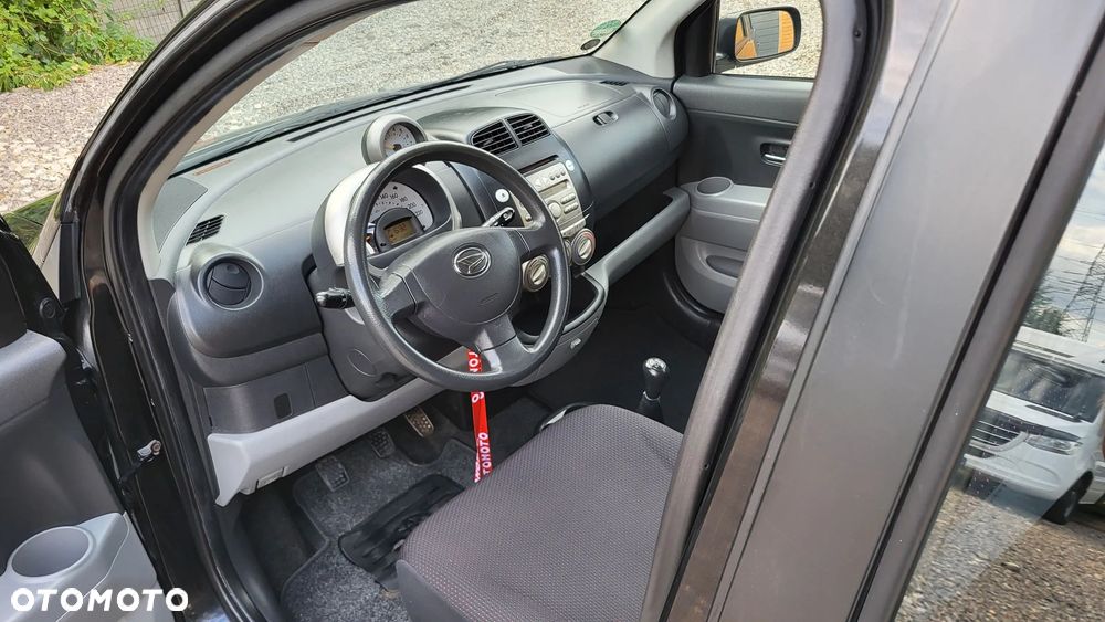 Daihatsu Sirion 1.3 - 12