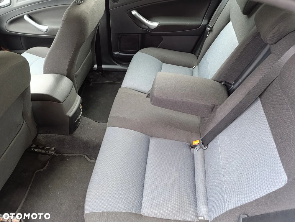 Ford Mondeo 1.8 TDCi Ghia - 6
