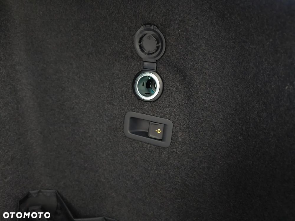 Volkswagen Golf Variant 2.0 TSI OPF 4Motion DSG R - 22