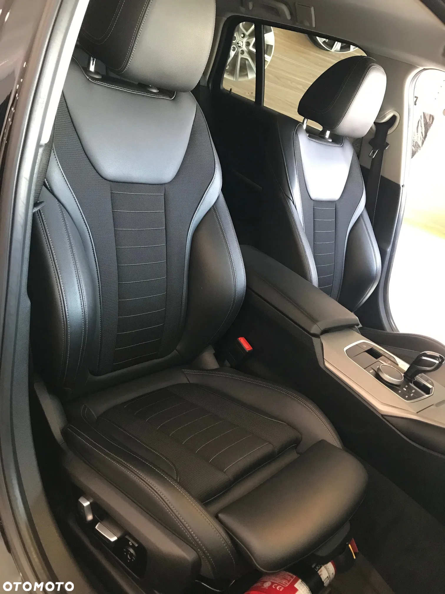 BMW Seria 3 320d Luxury Line - 29