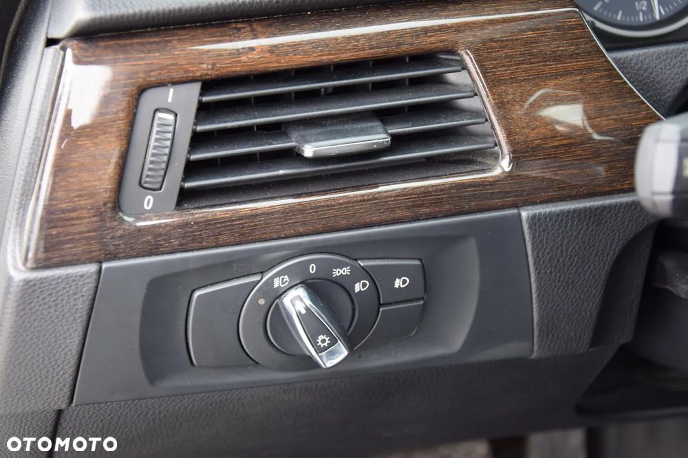 BMW Seria 3 335i M Sport Edition - 37