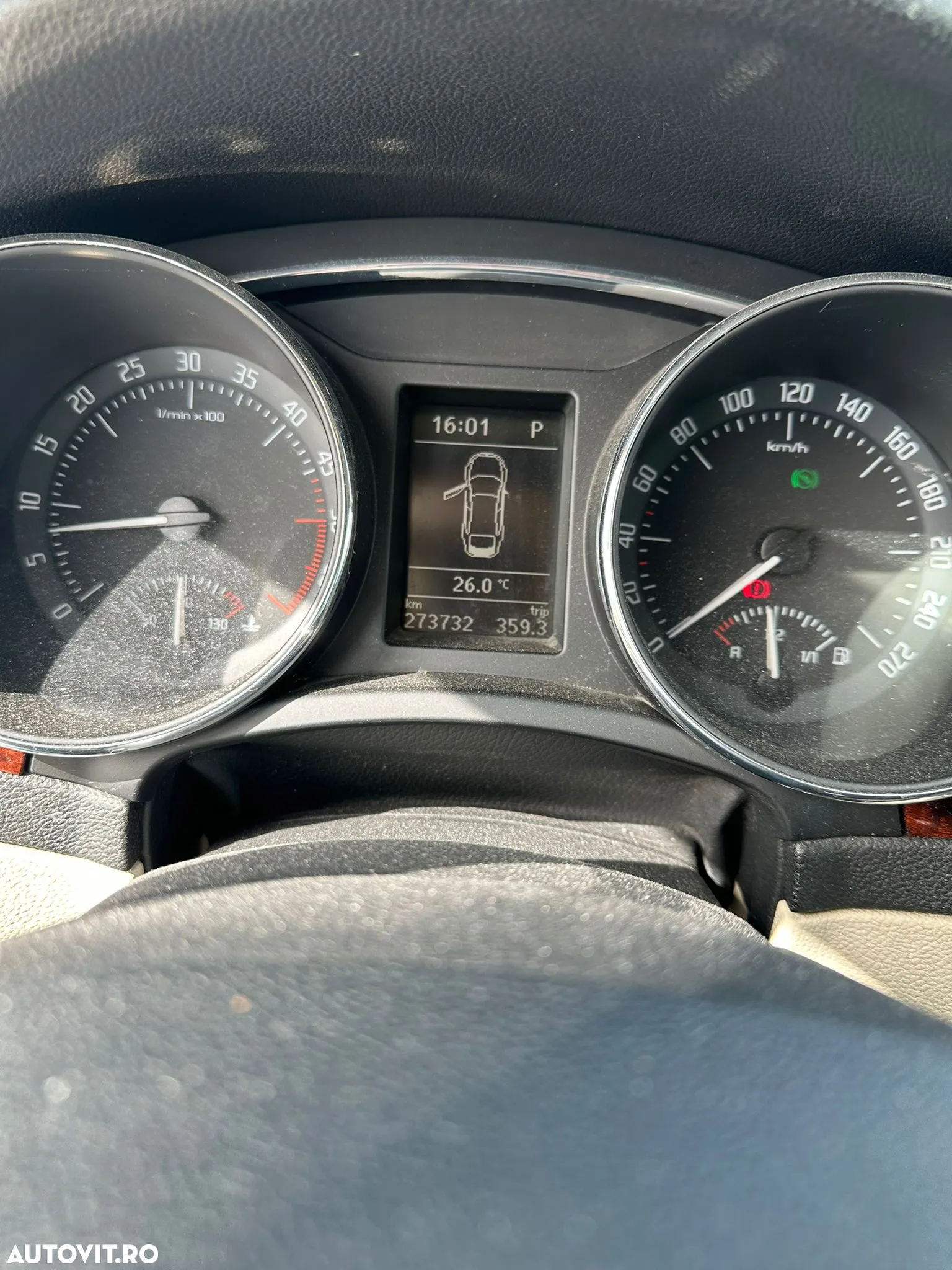 Skoda Superb 2.0 TDI DSG Active - 7
