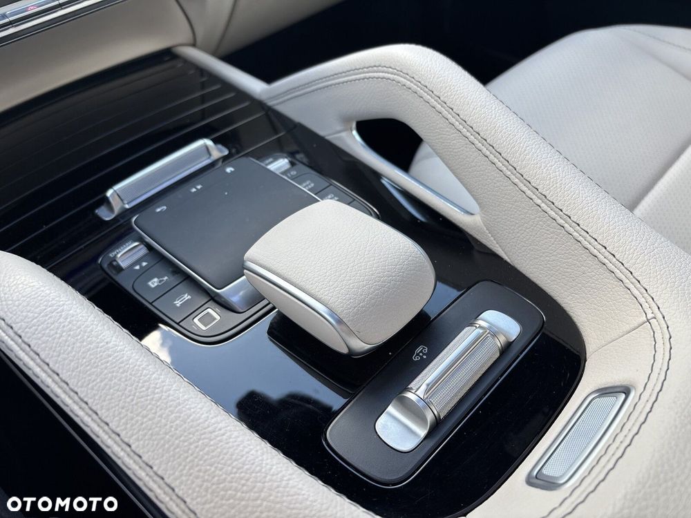 Mercedes-Benz GLE - 24