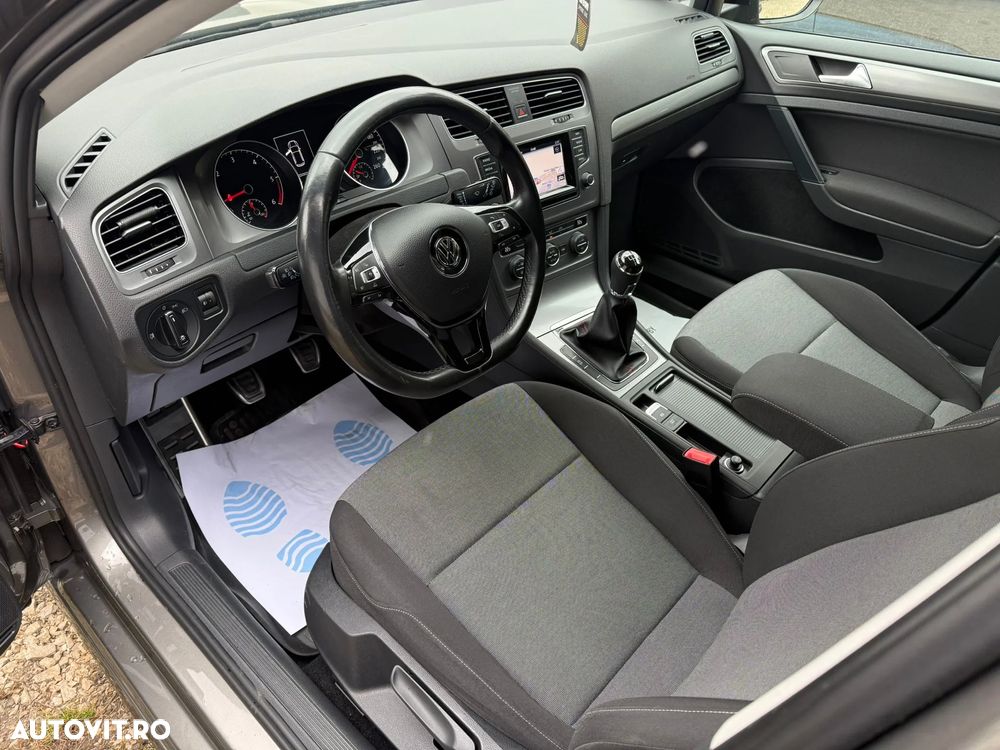 Volkswagen Golf 1.6 TDI DPF Comfortline - 6