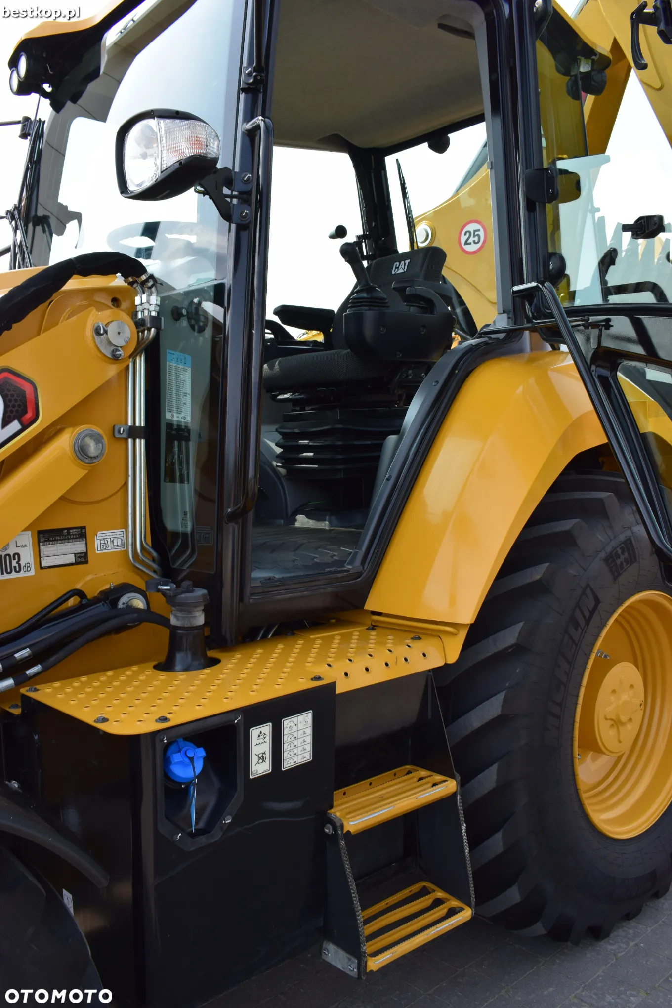 Caterpillar CAT 432 - 28