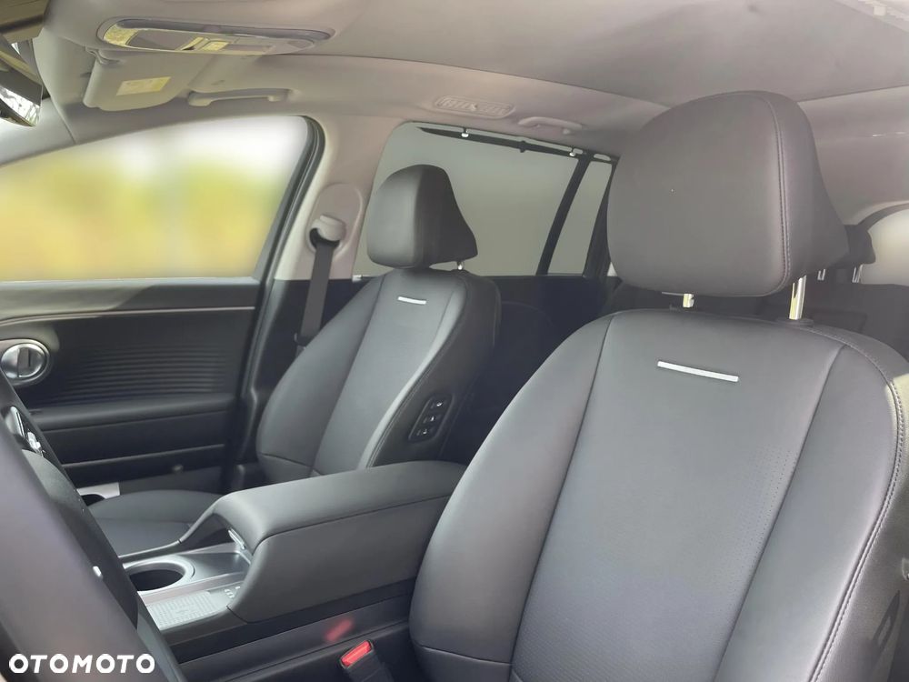Hyundai IONIQ 9 110kWh Uniq AWD - 11