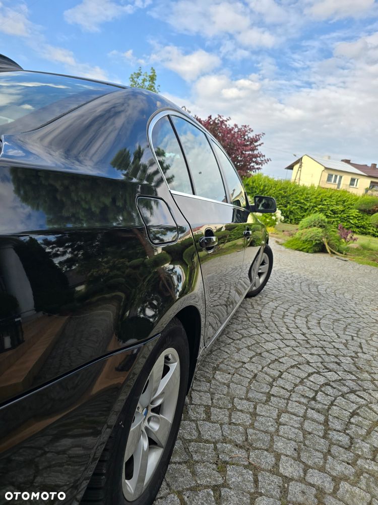 BMW Seria 5 523i - 22