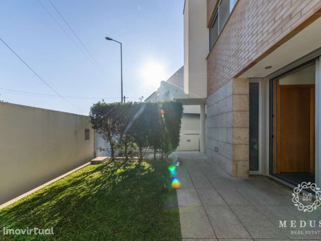 Moradia T3 com Jardim | Praia da Aguda | Vila Nova de Gaia - Grande imagem: 3/33