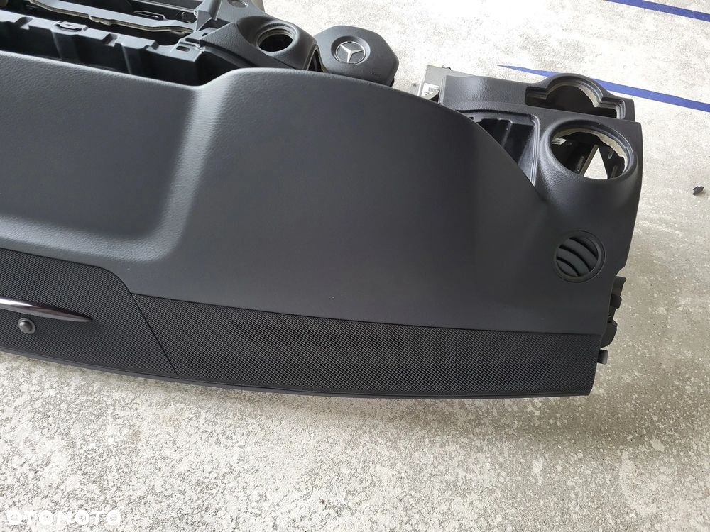 MERCEDES W204 LIFT DESKA KONSOLA AIRBAG PASY KOMPLET - 9