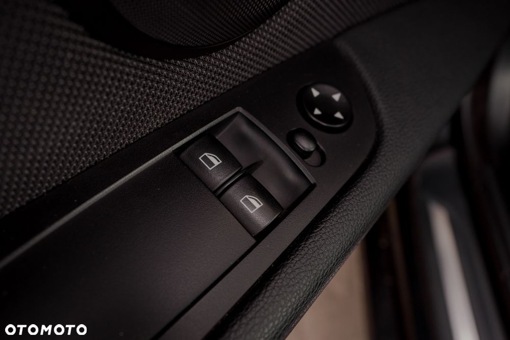 BMW Seria 3 320d - 13