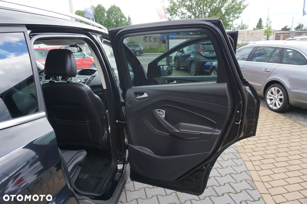 Ford Kuga 2.0 TDCi 2x4 Titanium - 29