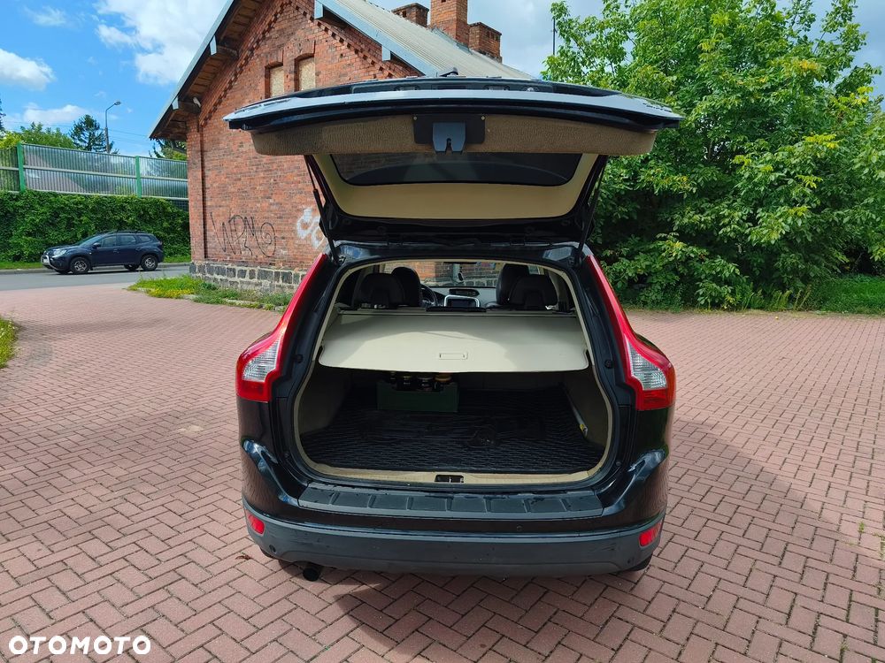 Volvo XC 60 2.4D AWD - 10