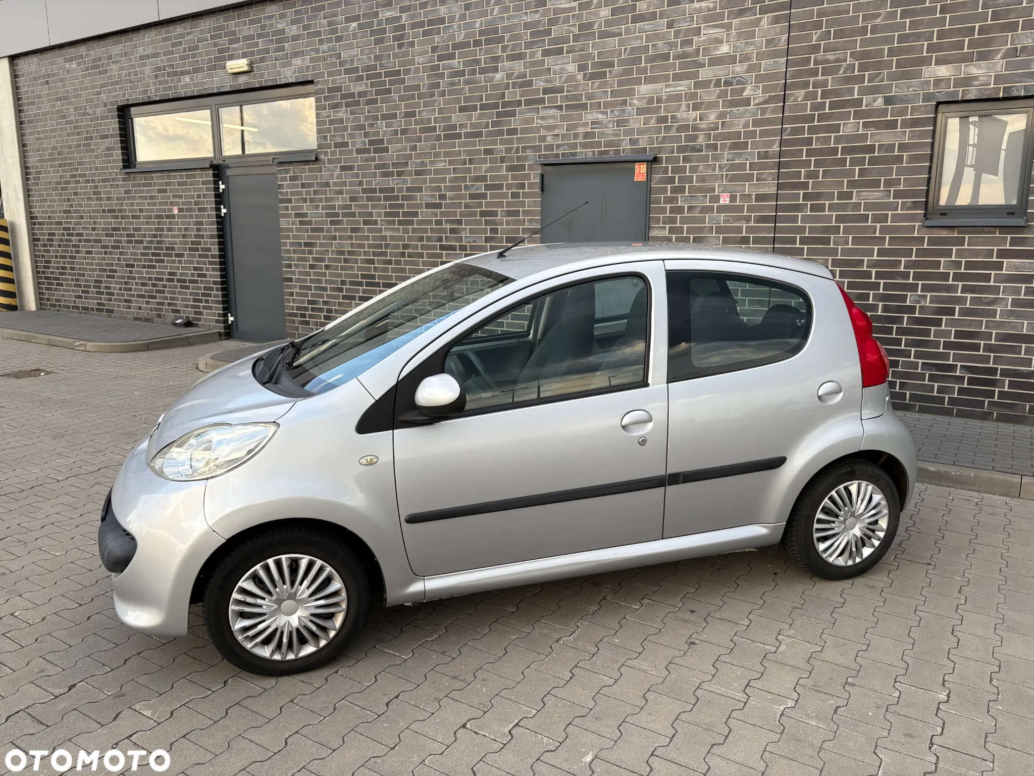 Peugeot 107 1.0 Trendy - 7