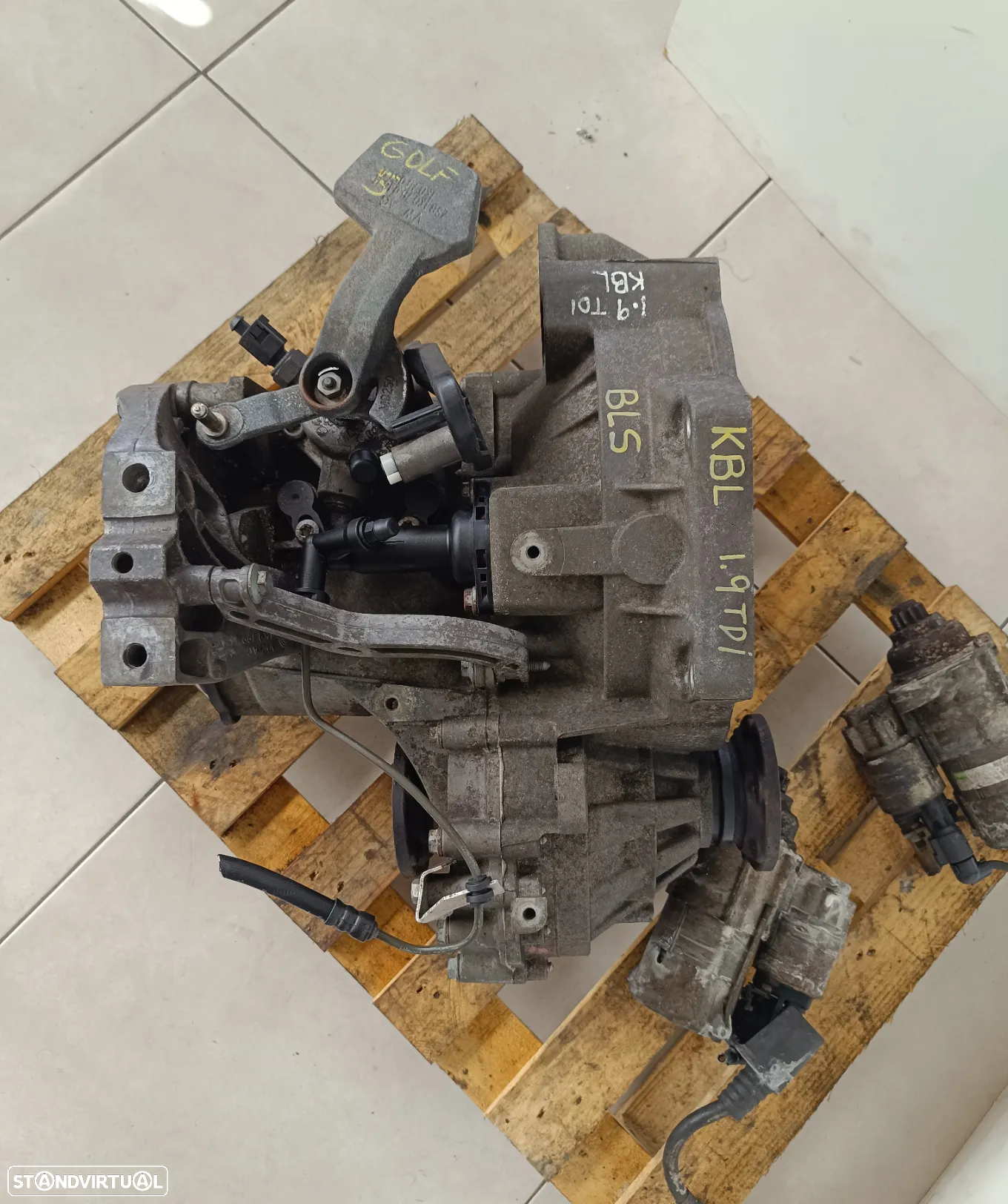 Motor golf 5 1.9TDI 105cv BLS caixa 5 velocidades KBL 2009 - 10