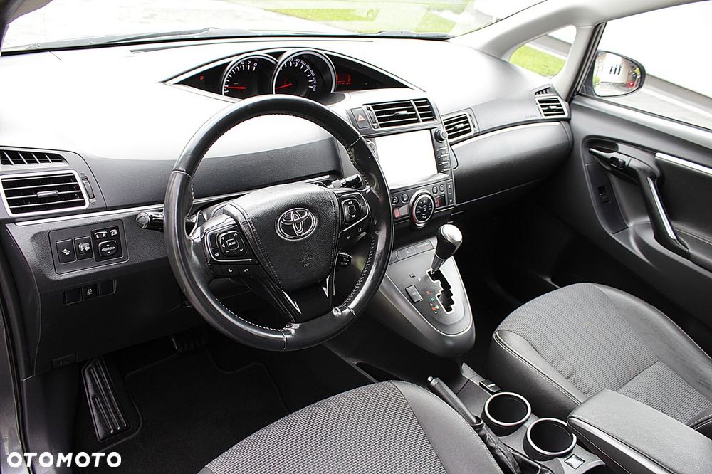 Toyota Verso 1.8 Prestige MS EU6 - 28