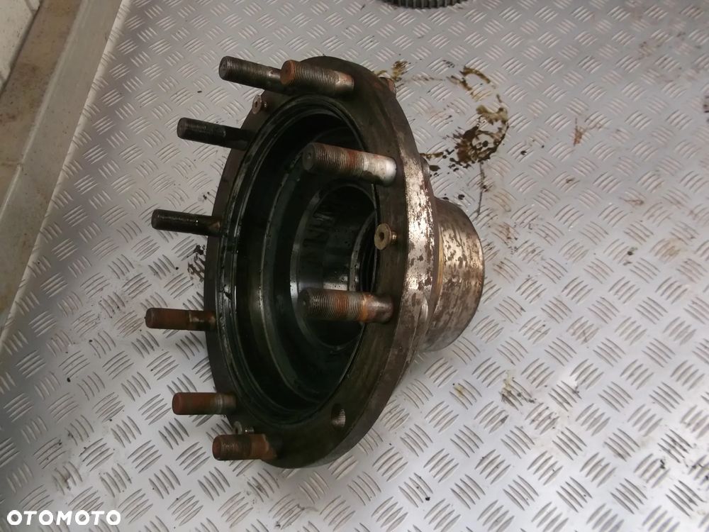 Zwolnica piasta przód Iveco Trakker 4x4 6x6 8x8 - 4