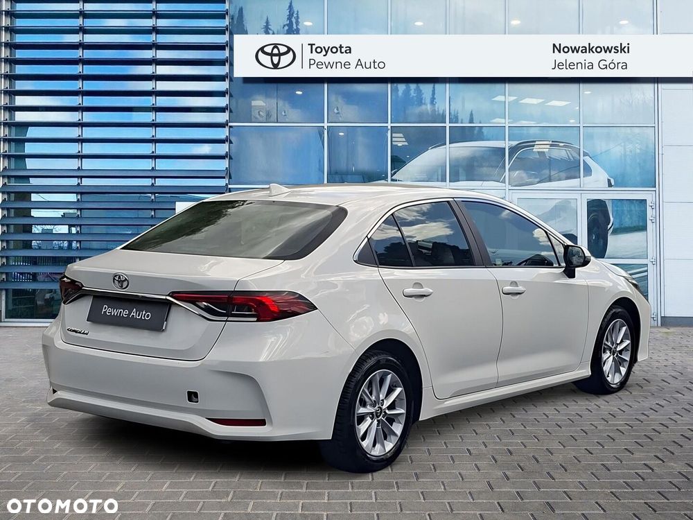 Toyota Corolla - 2