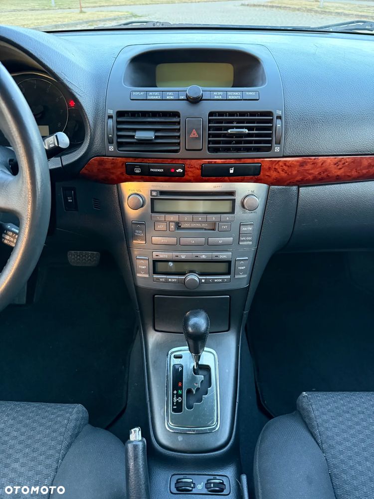 Toyota Avensis 2.0 VVT-i Automatik Executive - 12