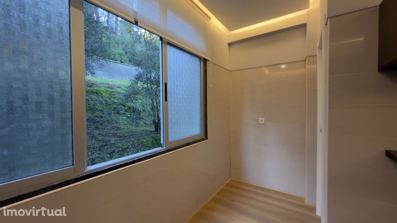 T3 - Totalmente Renovado com Varanda - Grande imagem: 5/21