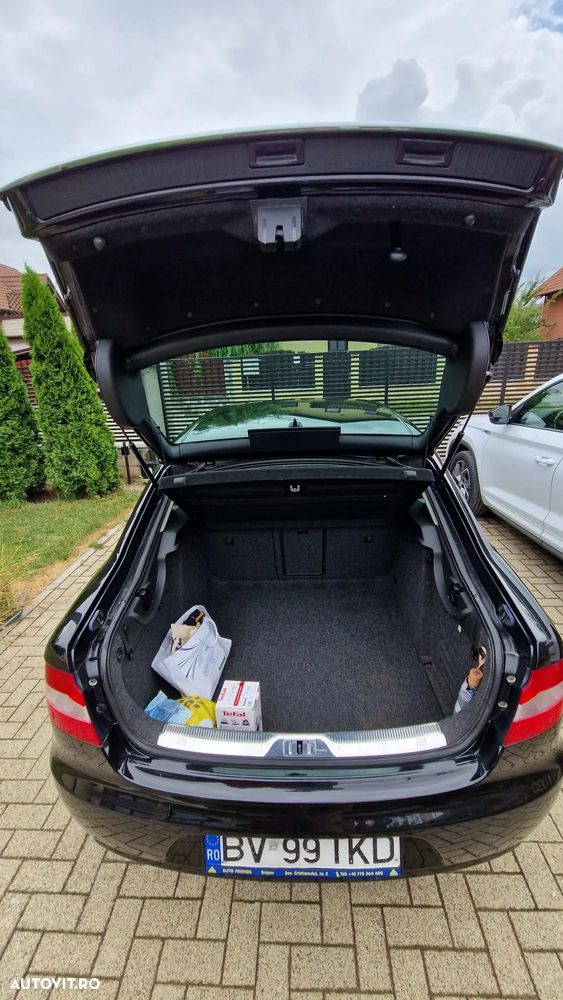 Skoda Superb Combi 2.0 TDI Elegance - 5