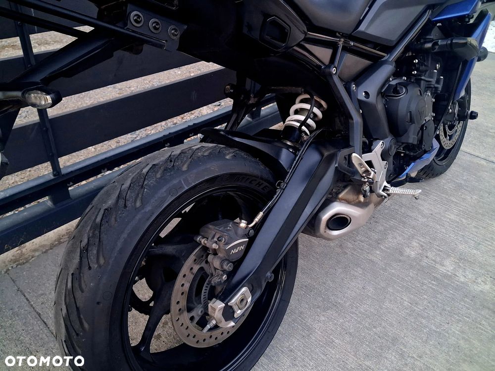Triumph Tiger - 8