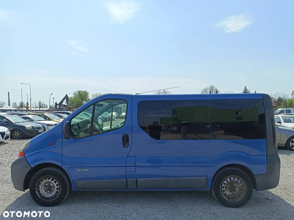 Renault Trafic - 2