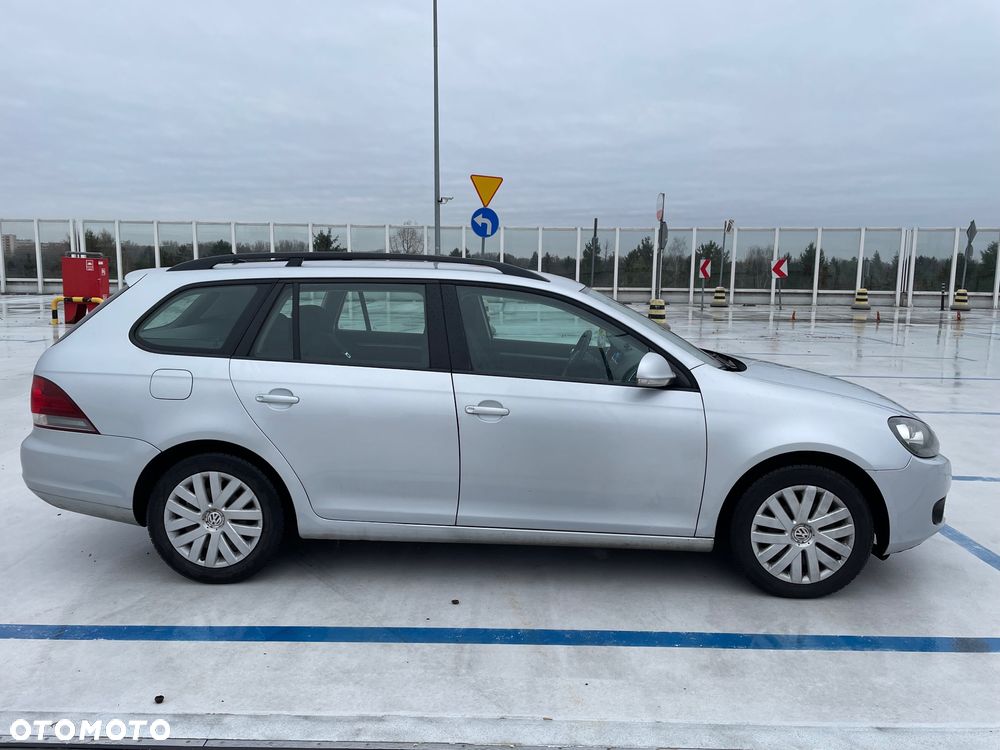 Volkswagen Golf VI 1.6 TDI Trendline DSG - 4
