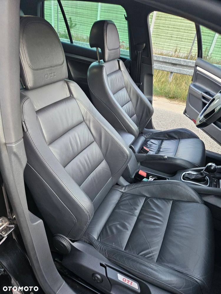 Volkswagen Golf 2.0 GTI DSG - 27