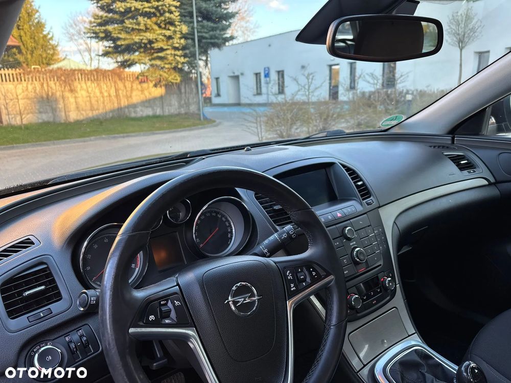 Opel Insignia - 11