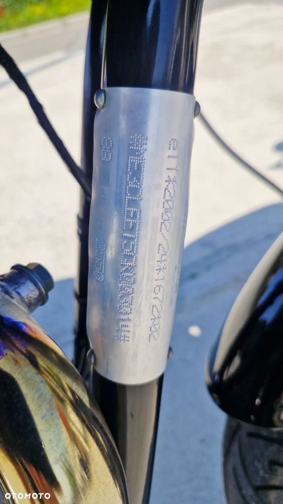 Royal Enfield Continental - 12