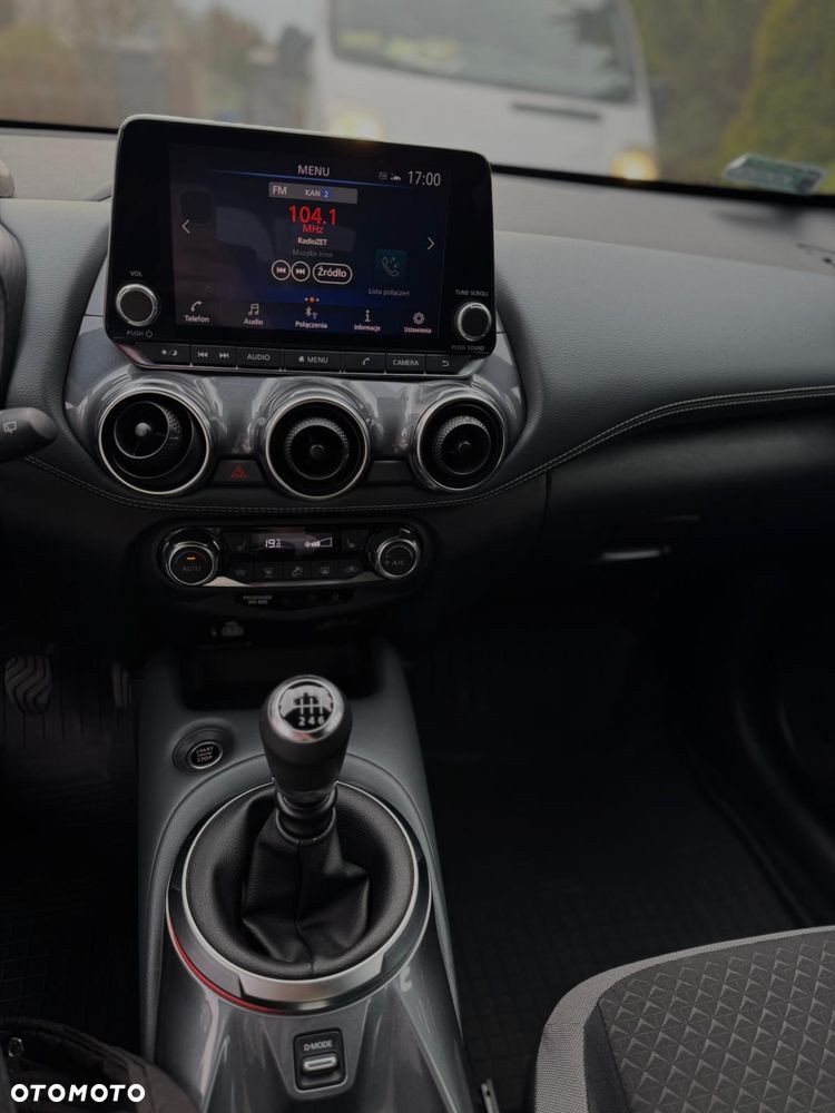Nissan Juke 1.0 DIG-T N-Connecta - 17