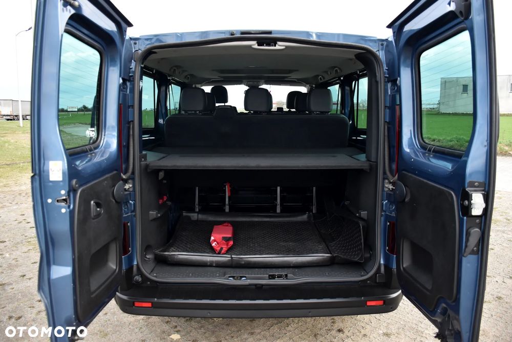 Renault Trafic Grand 2.0 dCi - 10