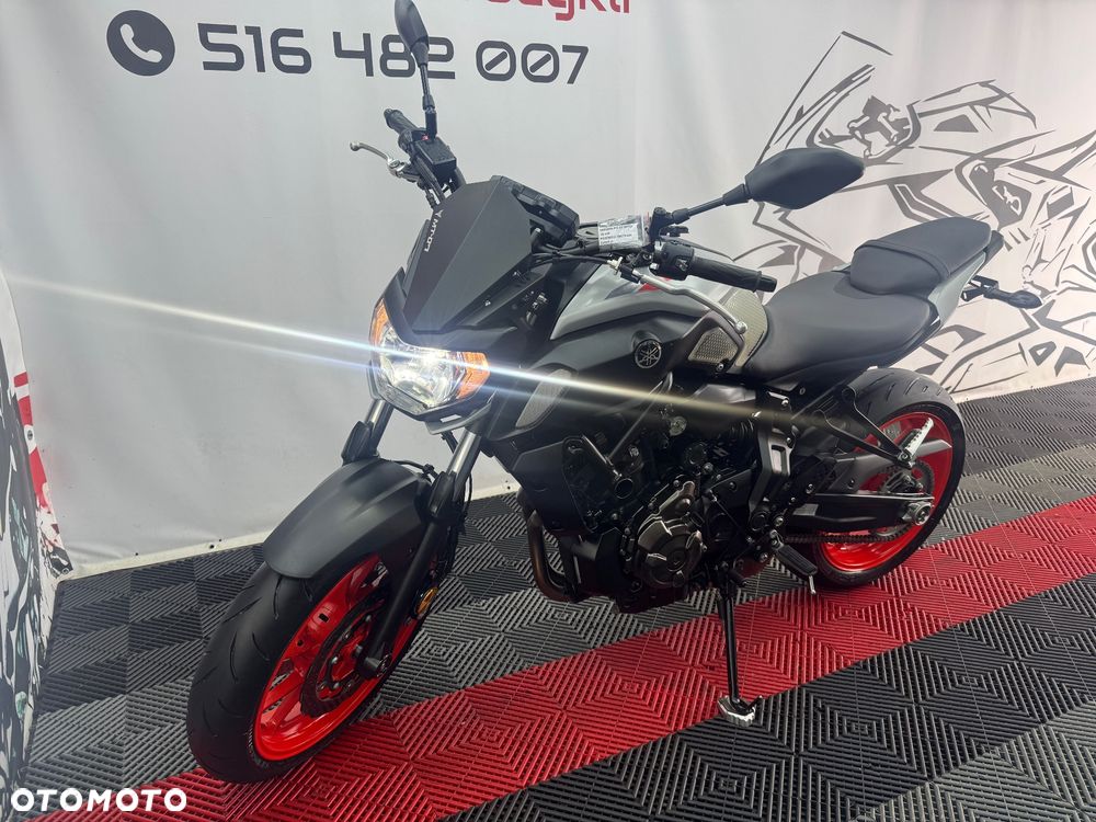 Yamaha MT - 8