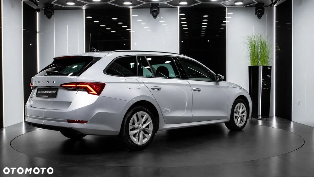 Skoda Octavia 2.0 TDI Ambition DSG - 5