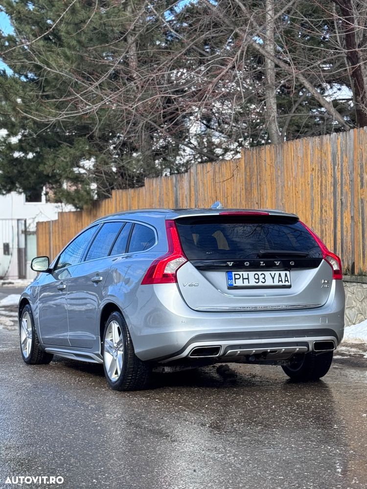 Volvo V60 D5 AWD Basic - 5