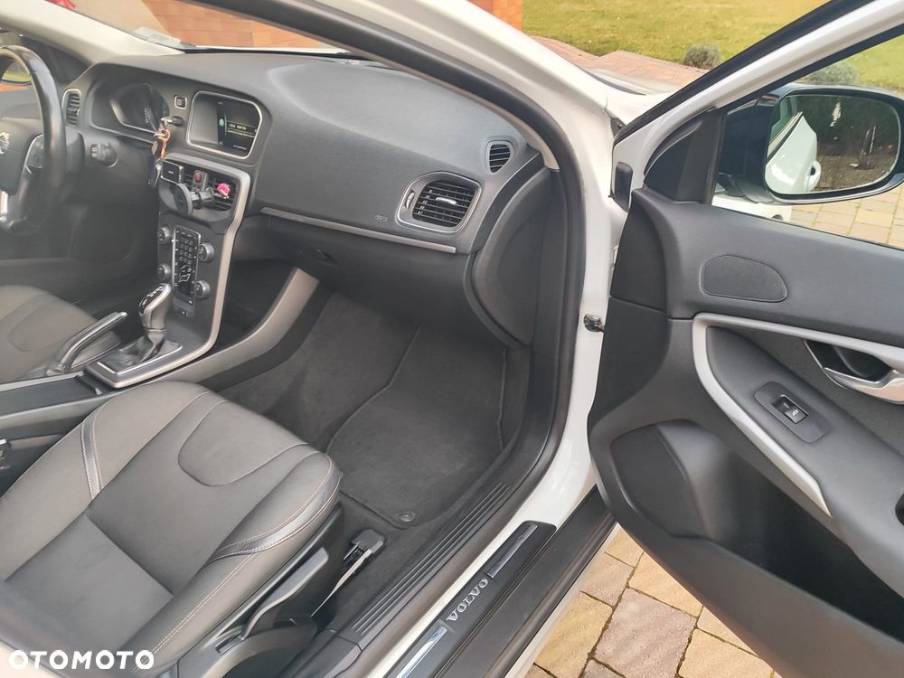 Volvo V40 D3 Drive-E Momentum - 7