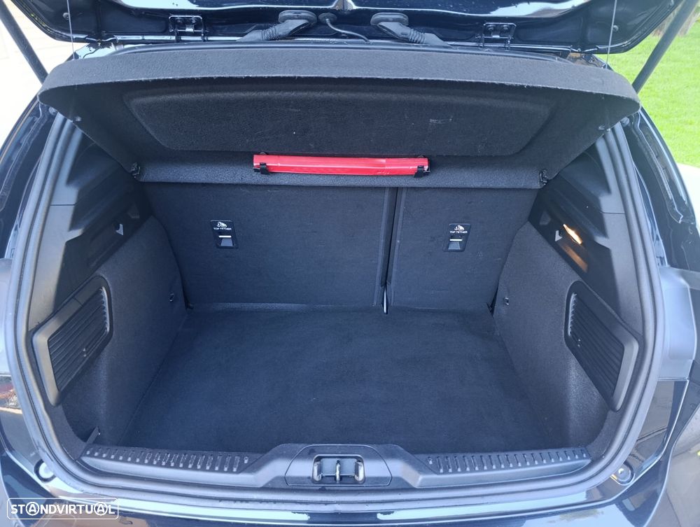 Ford Focus 1.0 EcoBoost MHEV ST-Line X - 17