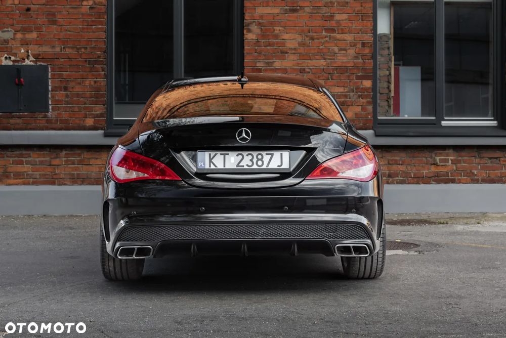 Mercedes-Benz CLA 250 4Matic 7G-DCT AMG Line - 6
