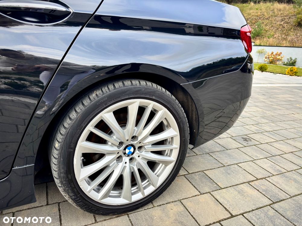 BMW Seria 5 525d xDrive Luxury Line - 14