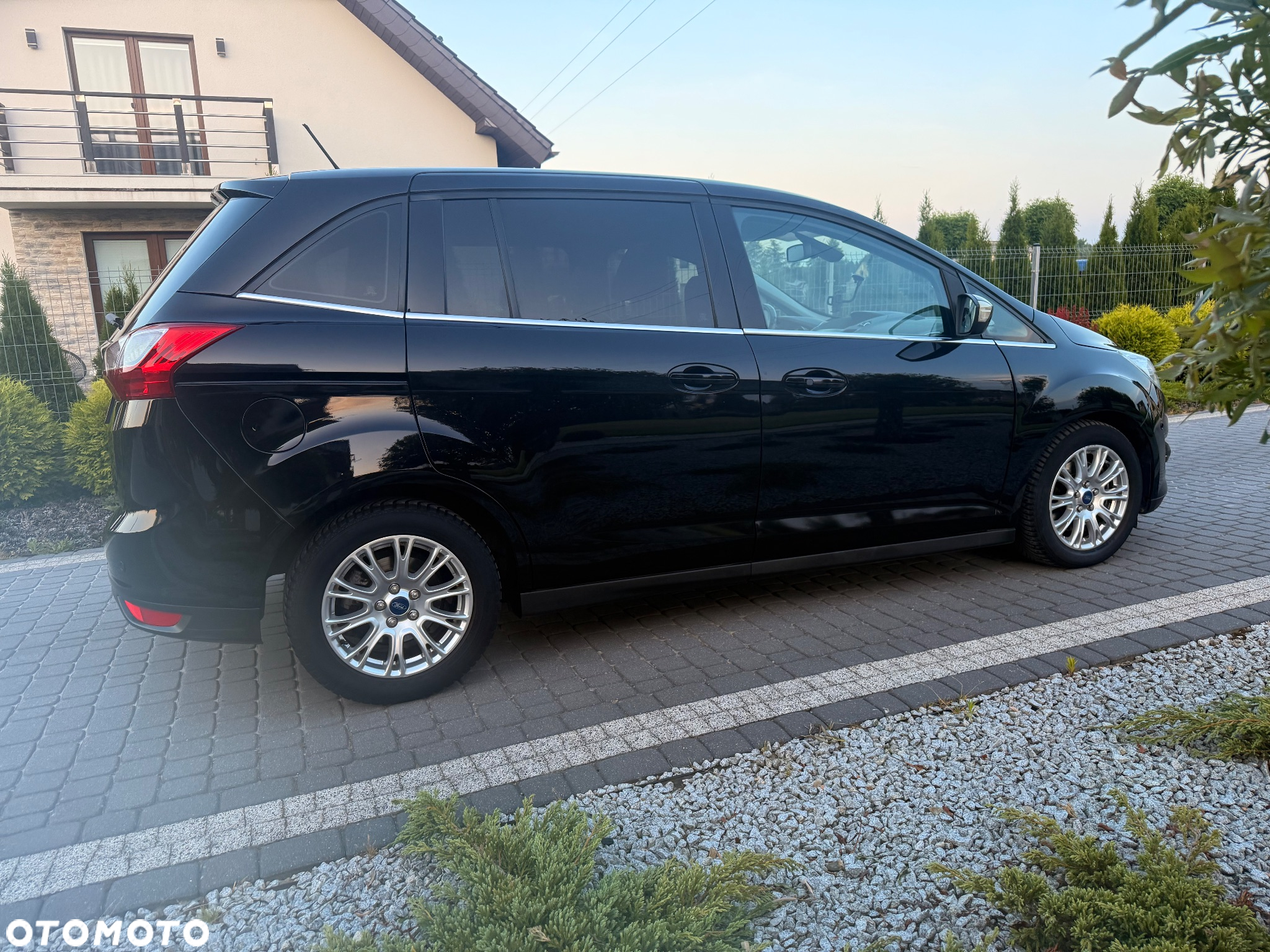 Ford Grand C-MAX - 9